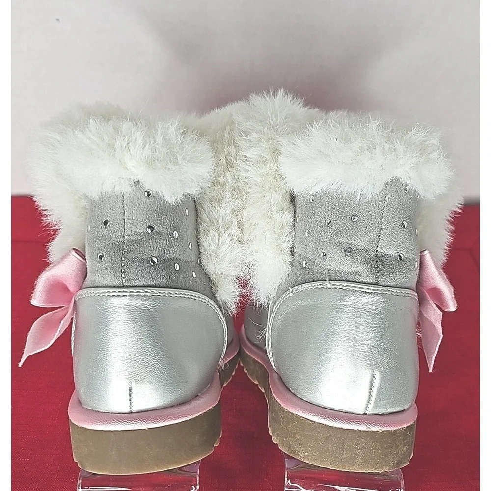 Juicy Couture Silver Sherpa Lined‎ Fur Boots Pink Bow Girl's Size 5M Warm Winter